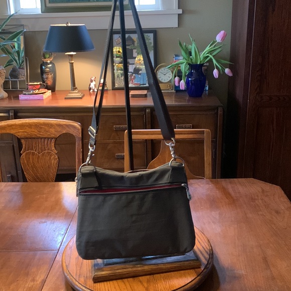 A Grey Baggalini Bag - Picture 5 of 5